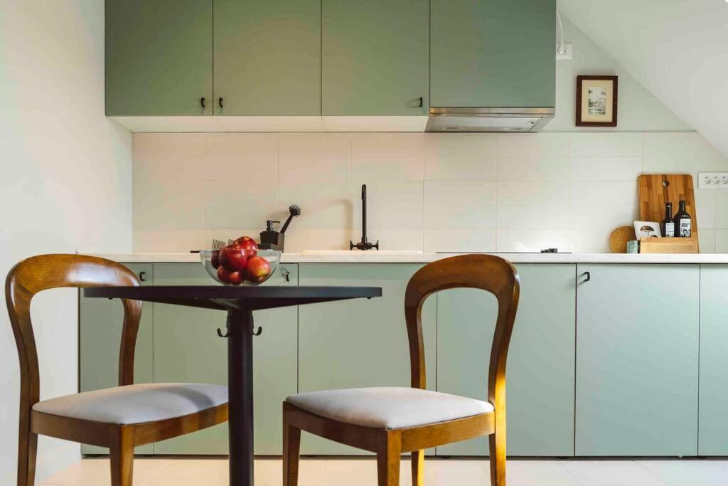 Vivando - Beautiful Studio B + Parking บูคาเรสต์ ภายนอก รูปภาพ