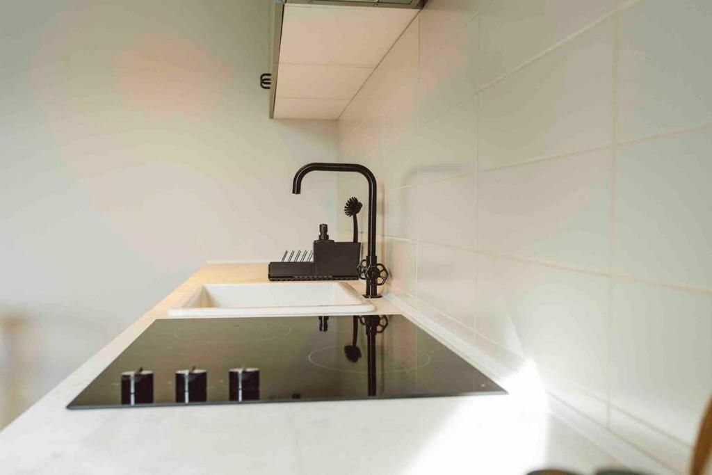 Vivando - Beautiful Studio B + Parking บูคาเรสต์ ภายนอก รูปภาพ